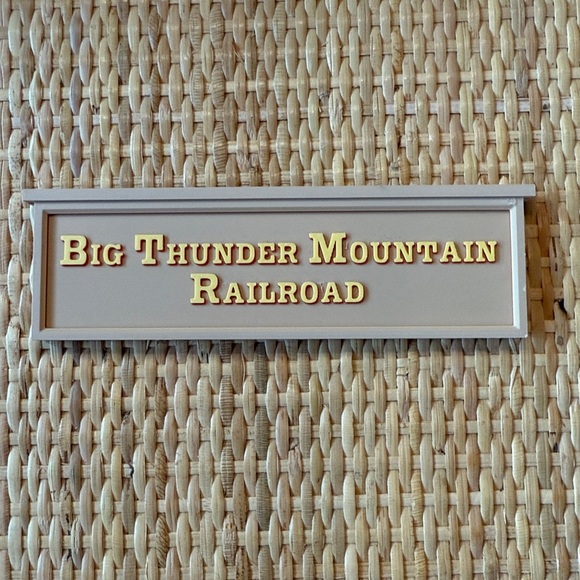 Thunder Minecart Ride Train Mini: Frontier Ride Vehicle Scale Model with Sign - Picture 9 of 10